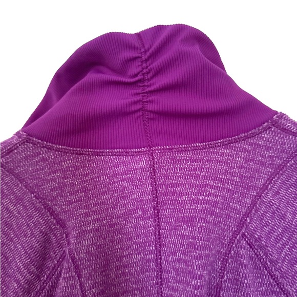 Lululemon Woman’s Runderful Jacket/Top, Size 4 - Picture 8 of 10